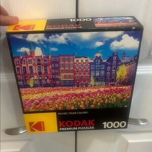Kodak Premium Puzzle with Vibrant Tulip Scene